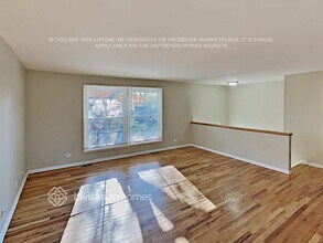 510 Falmouth Ln in Schaumburg, IL - Foto de edificio - Building Photo