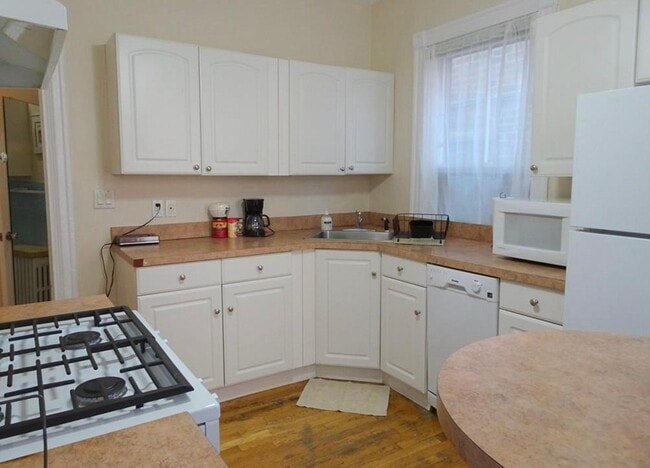 37A Harvard St, Unit 1