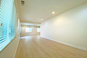866 Christian Ct in Upland, CA - Foto de edificio - Building Photo