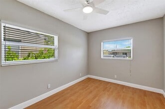 320 NW 51st Ct in Fort Lauderdale, FL - Building Photo - Building Photo