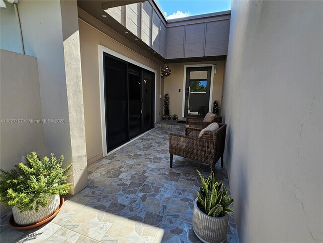 7436 SW 106th Pl in Miami, FL - Building Photo - Building Photo