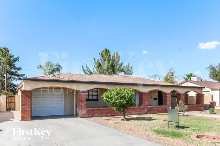 2020 W Missouri Ave in Phoenix, AZ - Building Photo