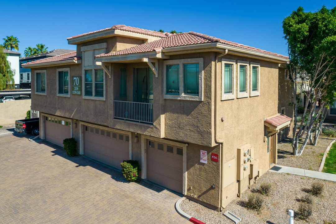 Enclave Villas in Phoenix, AZ - Building Photo