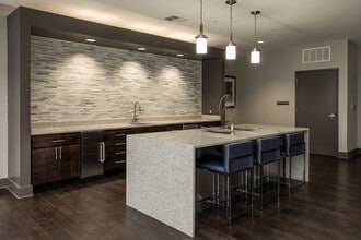 Mulberry at Park in Baltimore, MD - Building Photo - Interior Photo
