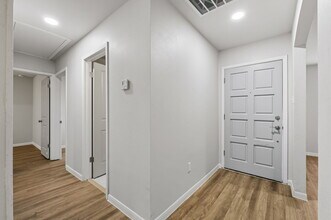 2414 Rutledge St in San Antonio, TX - Building Photo - Building Photo