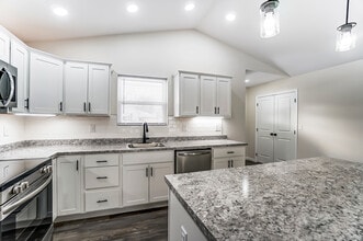 1432 W Elm St in Lima, OH - Foto de edificio - Building Photo