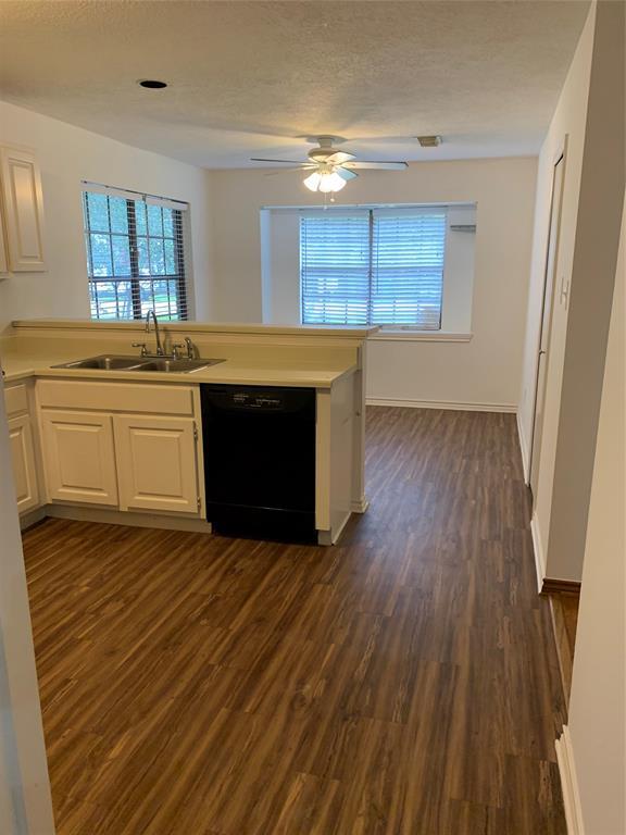 73 Hickory Oak Dr in Spring, TX - Building Photo - Building Photo