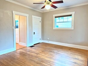 4631 SE Clinton St in Portland, OR - Building Photo - Building Photo