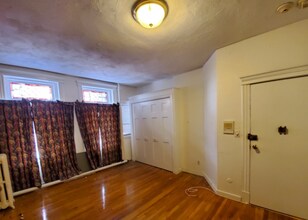 23 Temple St, Unit 1 in Boston, MA - Foto de edificio - Building Photo
