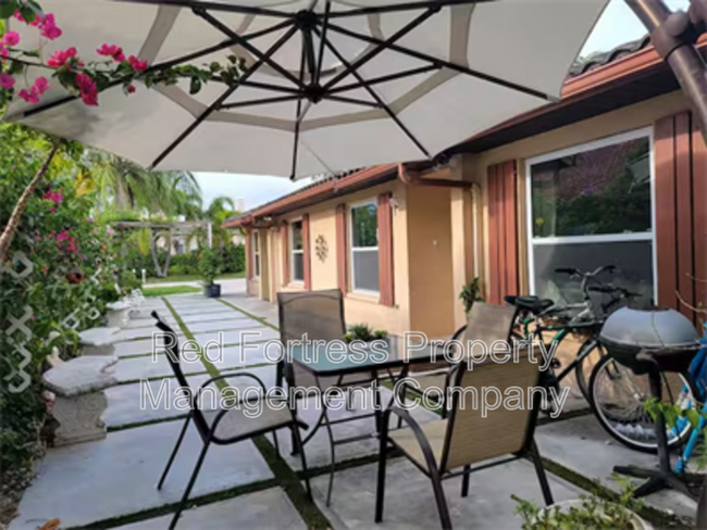 4465 Little Hickory Rd in Bonita Springs, FL - Building Photo - Building Photo