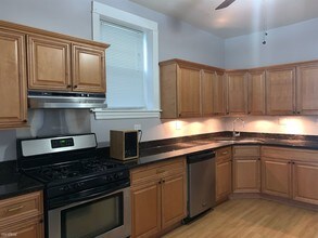 1817 N Marshfield Ave-Unit -Unit 1 in Chicago, IL - Building Photo - Building Photo