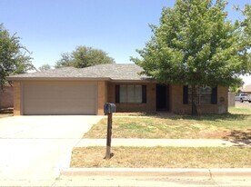 5602 Cornell St in Lubbock, TX - Building Photo