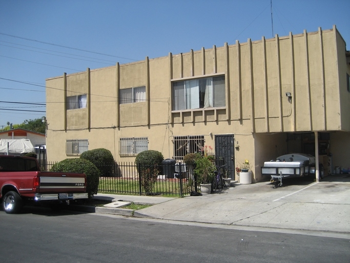 Axtell Apartments in Los Angeles, CA - Foto de edificio