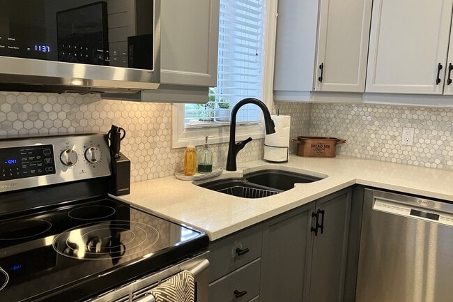 667 Johnston Pk Ave in Collingwood, ON - Building Photo - Building Photo