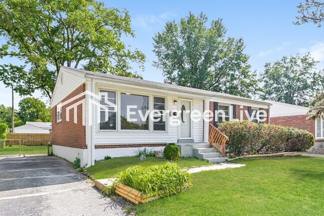 380 S St Jacques St in Florissant, MO - Building Photo - Building Photo