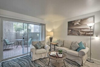 7474 E Earll Dr in Scottsdale, AZ - Building Photo - Building Photo