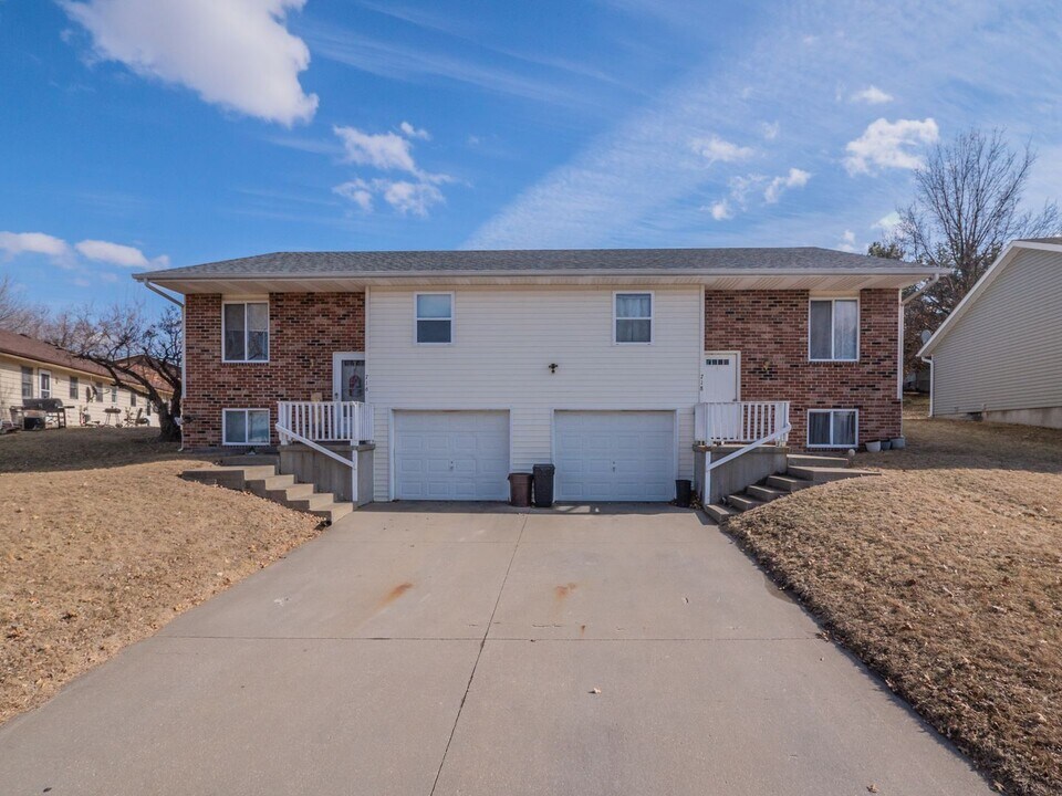 716-718 W Torrance St in Maryville, MO - Building Photo