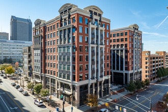 LC RiverSouth in Columbus, OH - Building Photo - Building Photo