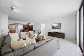 500 Three Islands Boulevard in Hallandale Beach, FL - Building Photo - Building Photo