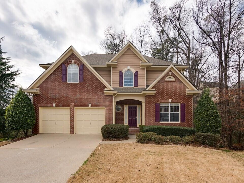 2011 Chelton Way SE in Smyrna, GA - Building Photo