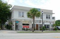 Art Colony Apartments in West Palm Beach, FL - Foto de edificio - Building Photo