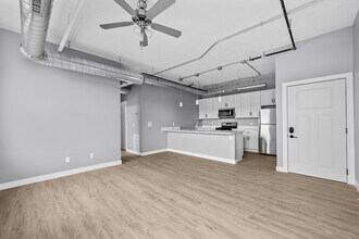 1601 5th Ave in Moline, IL - Building Photo - Building Photo