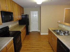 836 Willow Bay Dr in Fuquay Varina, NC - Building Photo - Building Photo