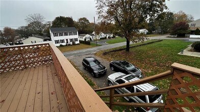 189 Park Ave in Warwick, RI - Foto de edificio - Building Photo