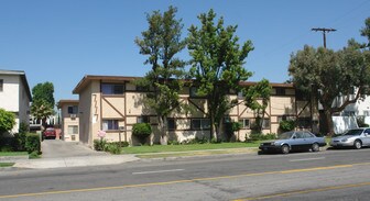 7117 Coldwater Canyon Ave Apartments