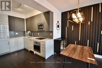 2916 Hwy 7 in Vaughan, ON - Building Photo - Building Photo