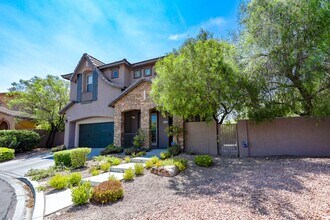 1053 Oak Fair St in Las Vegas, NV - Building Photo - Building Photo