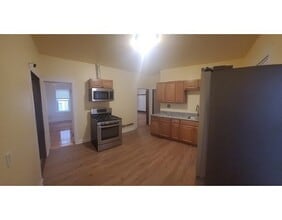 20 Peverell St-Unit -2 in Boston, MA - Building Photo - Building Photo