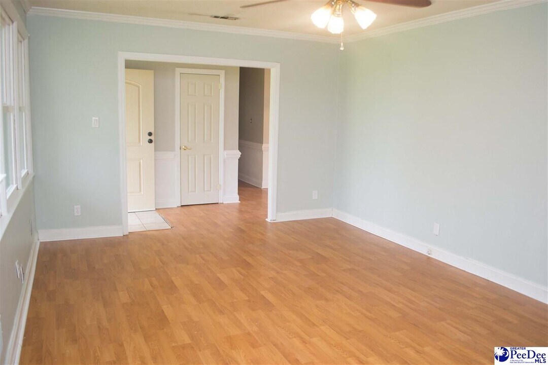 109 Lands End Dr in Darlington, SC - Building Photo