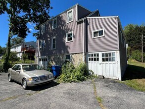 204 Pembroke Ave in Waterbury, CT - Building Photo - Building Photo