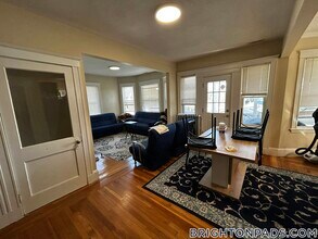 1 Glenley Terrace in Boston, MA - Foto de edificio - Building Photo
