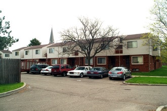 Medical Center Court Apartments in Detroit, MI - Building Photo - Building Photo