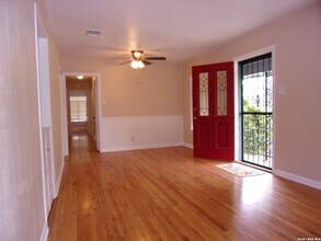 215 Danville in San Antonio, TX - Building Photo - Building Photo
