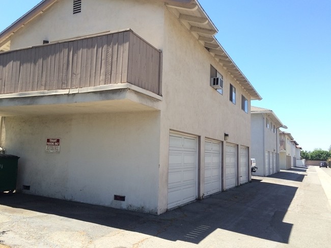 401 W Stevens Ave in Santa Ana, CA - Building Photo - Building Photo