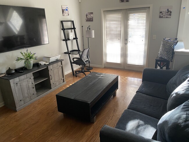 1269 Liberty Pky NW, Unit 1 in Atlanta, GA - Foto de edificio - Building Photo