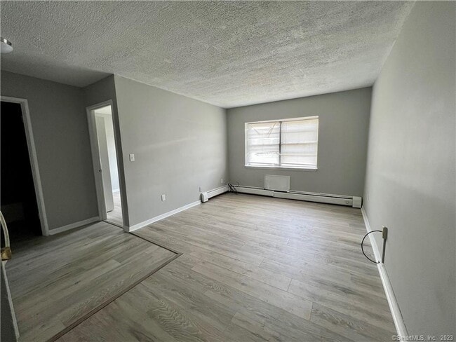 85 Union Ave in Bridgeport, CT - Foto de edificio - Building Photo