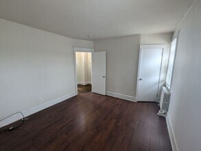 929 Edgemore Rd in Philadelphia, PA - Building Photo - Building Photo