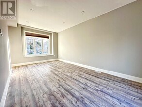 39 Grove Ave in St Catharines, ON - Building Photo - Building Photo