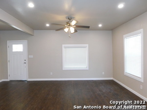 222 Spruce St in San Antonio, TX - Building Photo