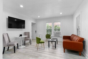 412 Harwood St in Orlando, FL - Building Photo