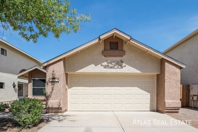 property at 1365 N Culpepper Ave