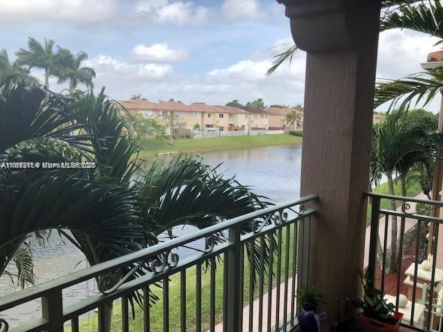 6740 NW 114th Ave in Doral, FL - Building Photo - Building Photo