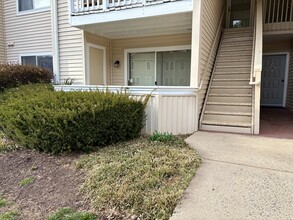 13201 Wonderland Way, Unit 1 in Germantown, MD - Foto de edificio - Building Photo