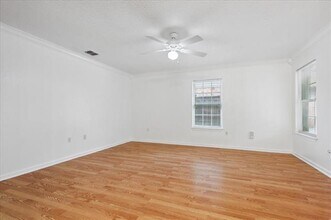 4043 Gray Oak Pl in Dallas, TX - Building Photo - Building Photo