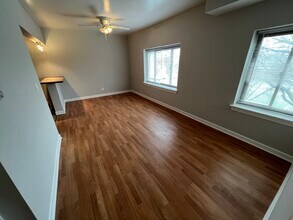 4946 N Harding Ave in Chicago, IL - Building Photo - Building Photo