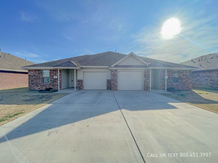 1725 102nd St in Lubbock, TX - Building Photo